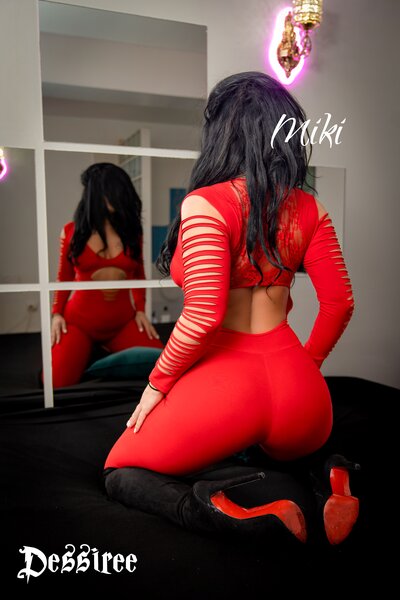 Dessiree - Salon Masaj Erotic.